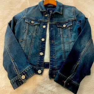 Gap Girls Long Sleeve Denim Jacket. Size Medium. Color Medium Indigo Wash.